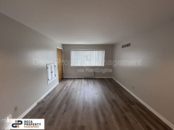 2nd image of 446 Olian Dr APT 1