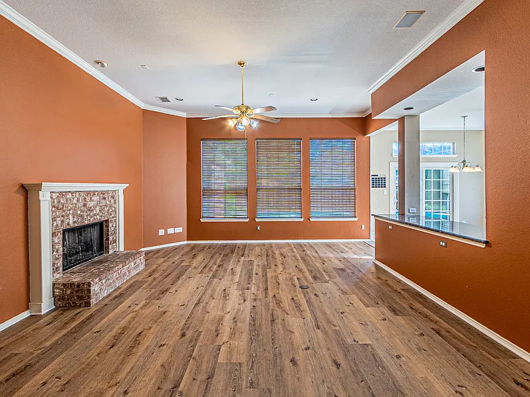 2425 Kittyhawk Dr — Photo 13