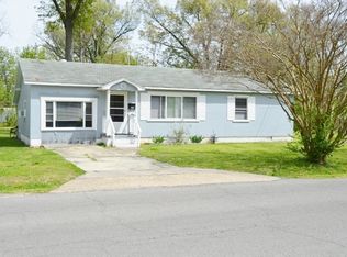 902 Hickory Hills Dr, Dexter, MO 63841