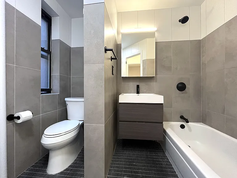 35 Bedford St #15 — Photo 5