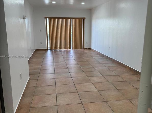 5731 NW 37th St APT 407