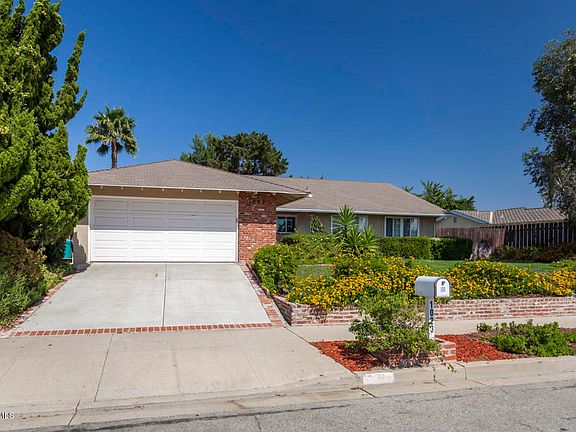 3rd image of 1023 E Calle Ruiz