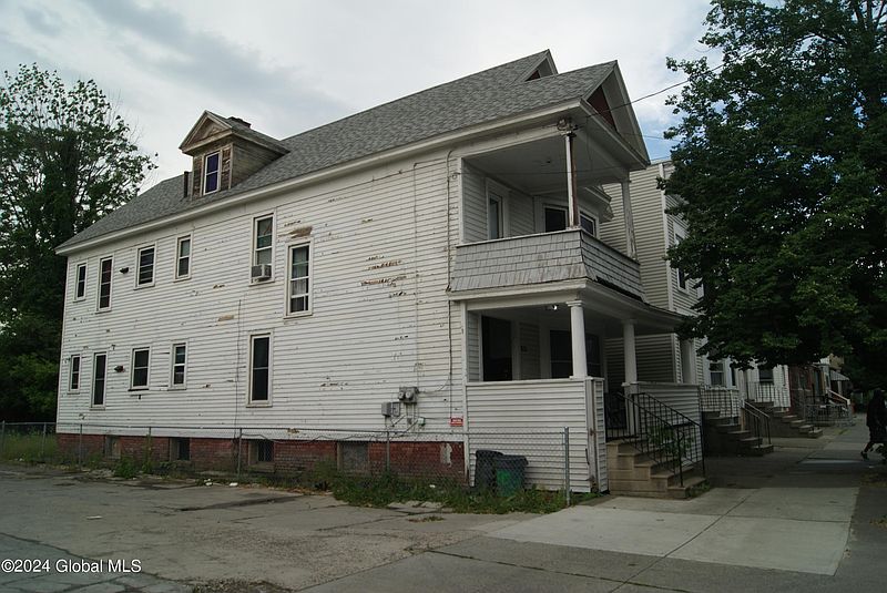 4th image of 503 Washington Avenue