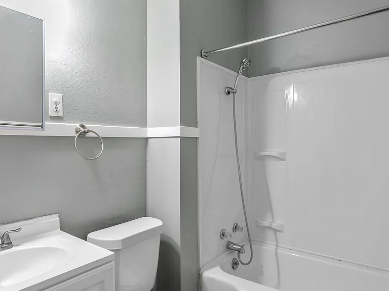 4148 Warwick Blvd #2F — Photo 9