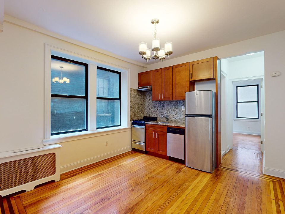 1st image of 245 W 51st St APT 202