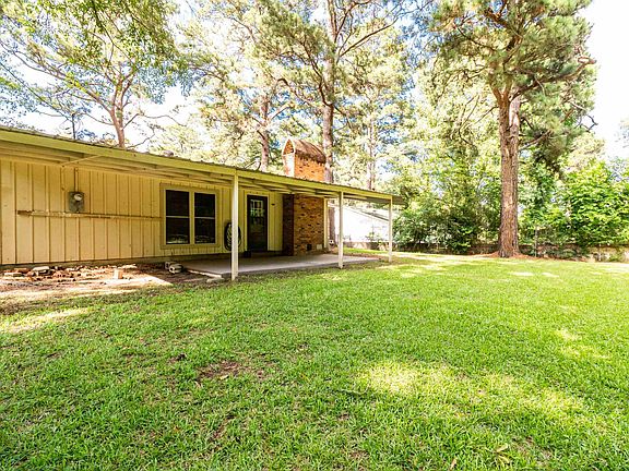 3rd image of 511 Casa Linda Dr