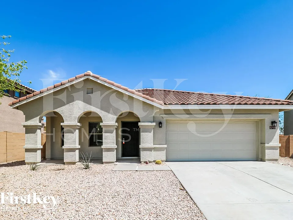 1127 S 220th Dr