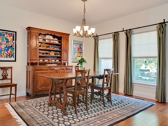 4th image of 19 Gianna Ct