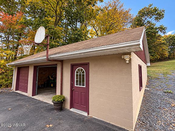 3rd image of 848 Rapp Rd