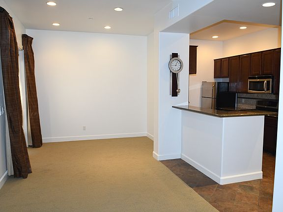 5th image of 606 S Wilson St