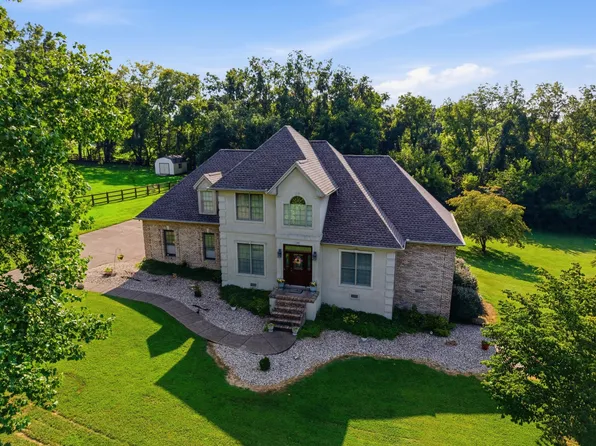 2044 Laura Ln, Springfield, TN 37172