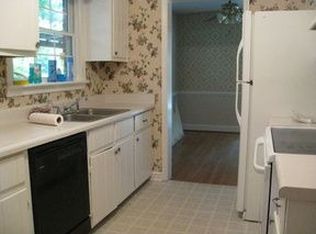 208 Orchard Ave, Colonial Heights, VA 23834