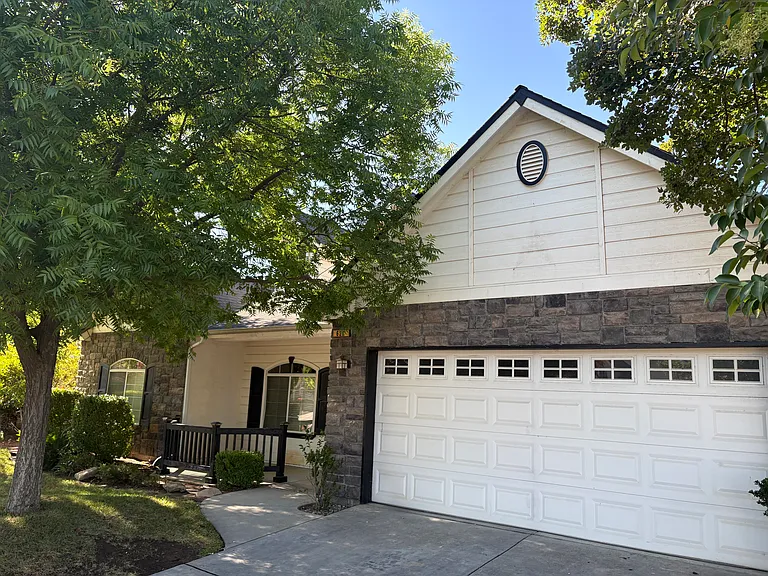628 Prescott Ave — Photo 2
