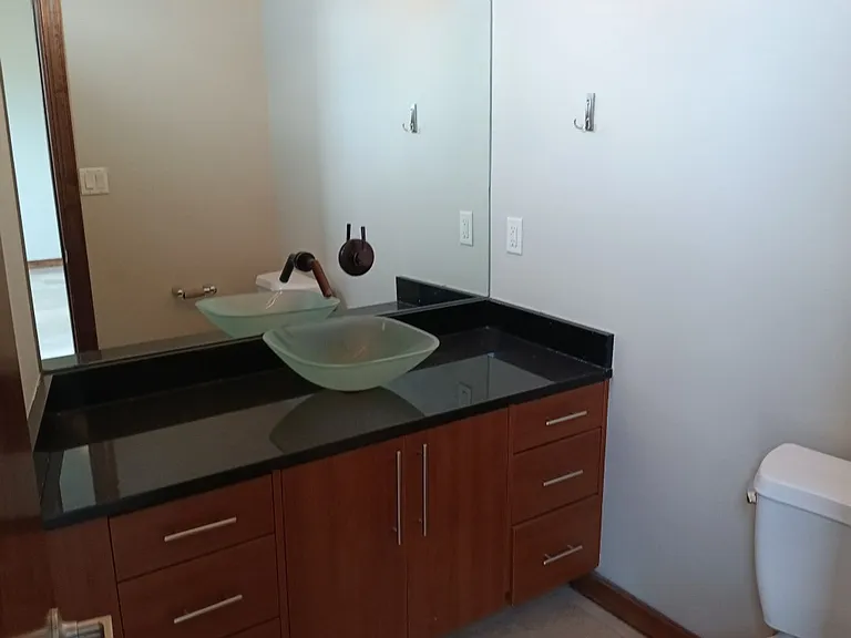 915 Edith Blvd NE — Photo 20