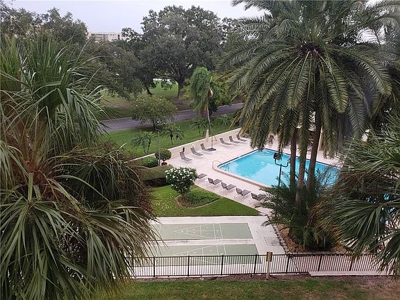 5th image of 2621 Cove Cay Dr Unit 505