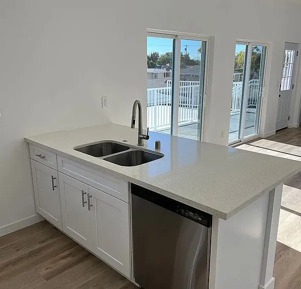 2228 Conquista Ave — Photo 12