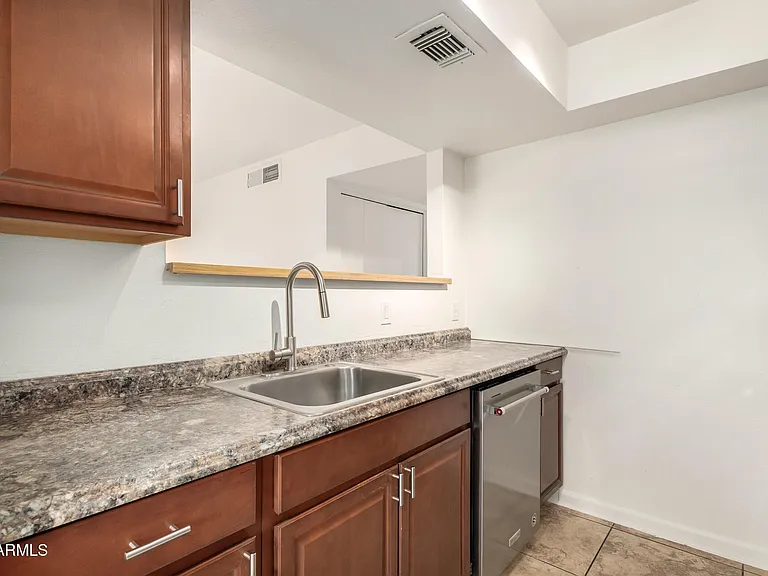 616 S Hardy Dr #131 — Photo 7