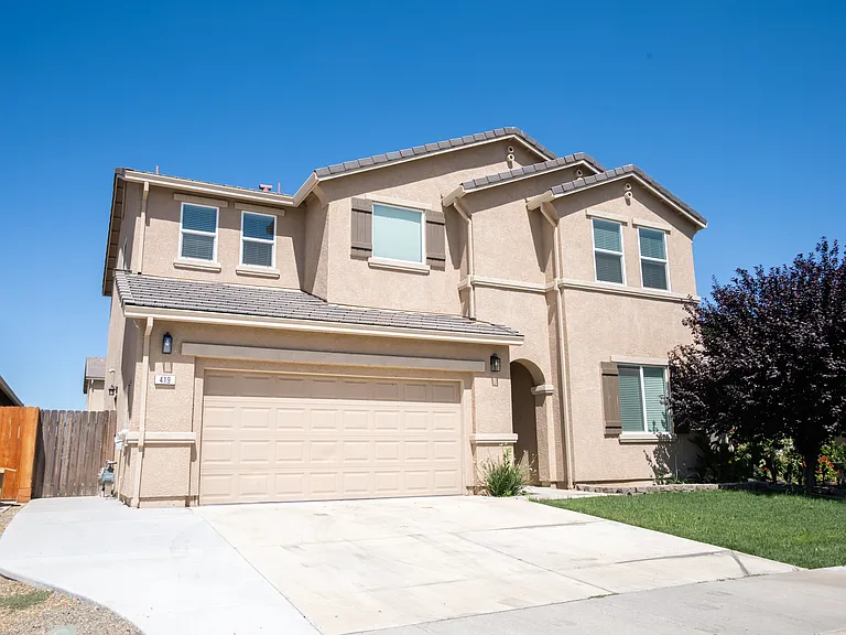 419 Daffodil Dr #2 — Photo 2