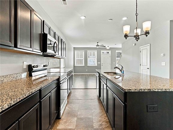 3rd image of 153 Valley Creek Dr