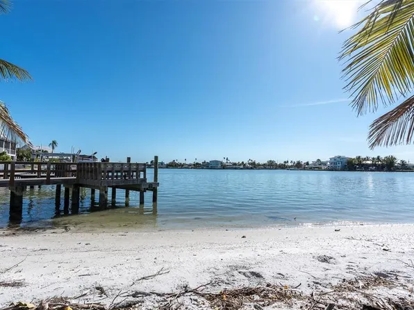 399 161st Ave #1, Saint Petersburg, FL 33708