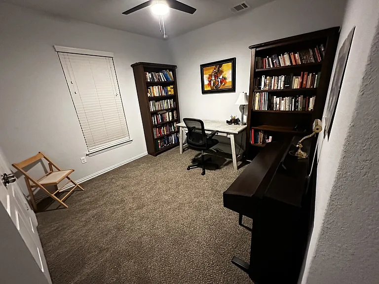 Esperanza Dr — Photo 7