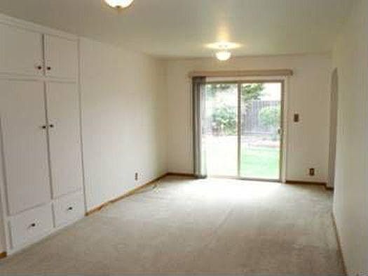 5th image of 785 Barri Dr