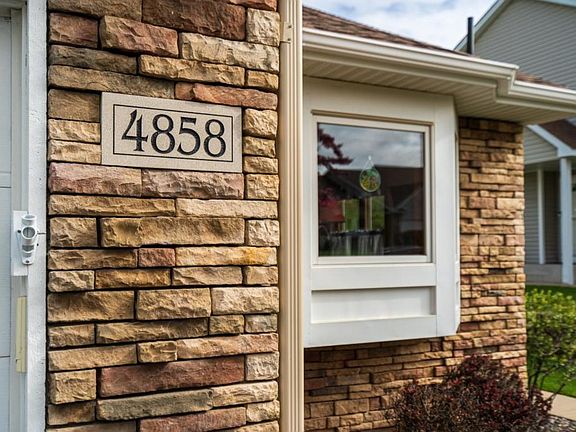 3rd image of 4858 Moon Lake Cir