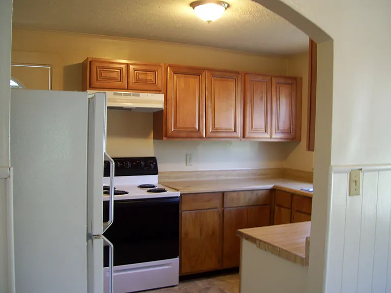 748 E Lincoln Rd — Photo 5