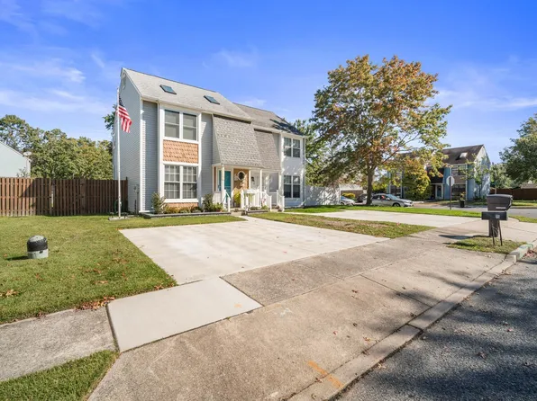 15 Cedar Ct, Somers Point, NJ 08244