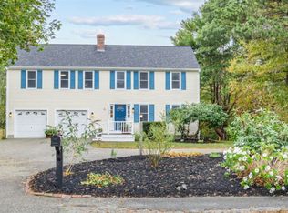 33 Bonney Briar Dr, Plymouth, MA 02360