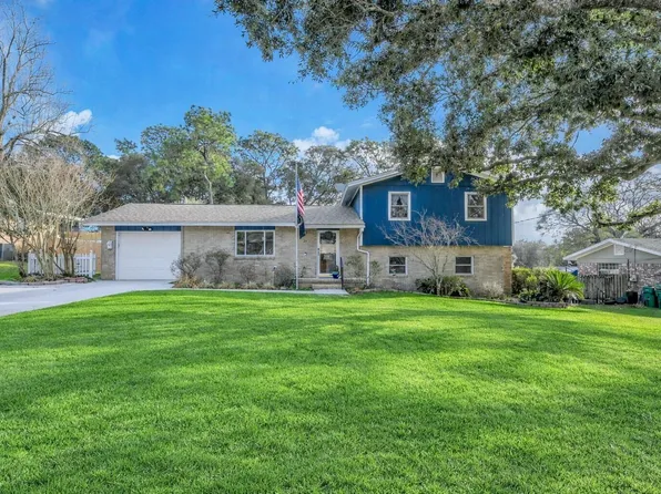 27 Magnolia Ave, Shalimar, FL 32579