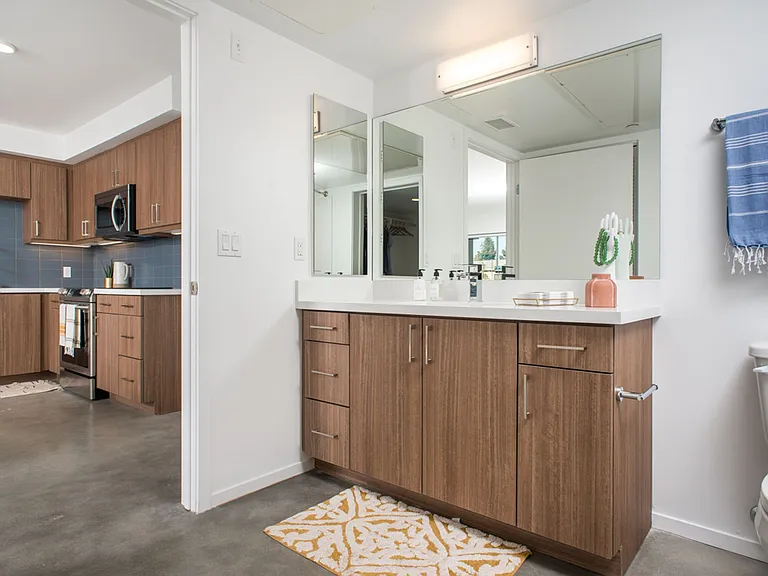 The Californian Coastal Apartments — Photo 21