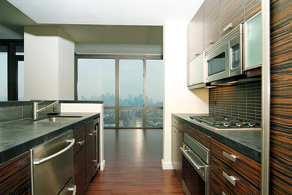 Sold by Ruth Goldman Real Estate | media 6