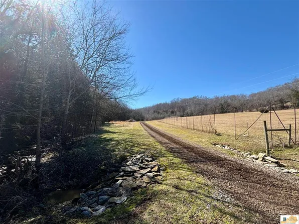 567 Branham Rd, Burkesville, KY 42717