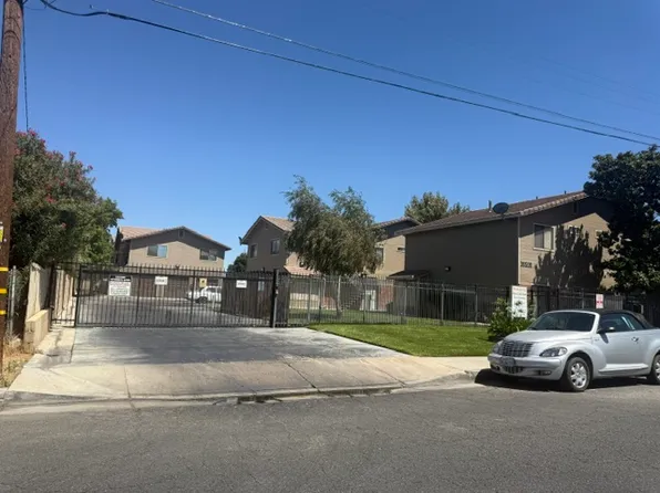 38508 11th St E #4, Palmdale, CA 93550