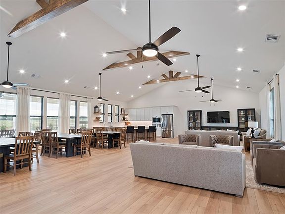 4th image of 16309 Blackberry Farm Rd