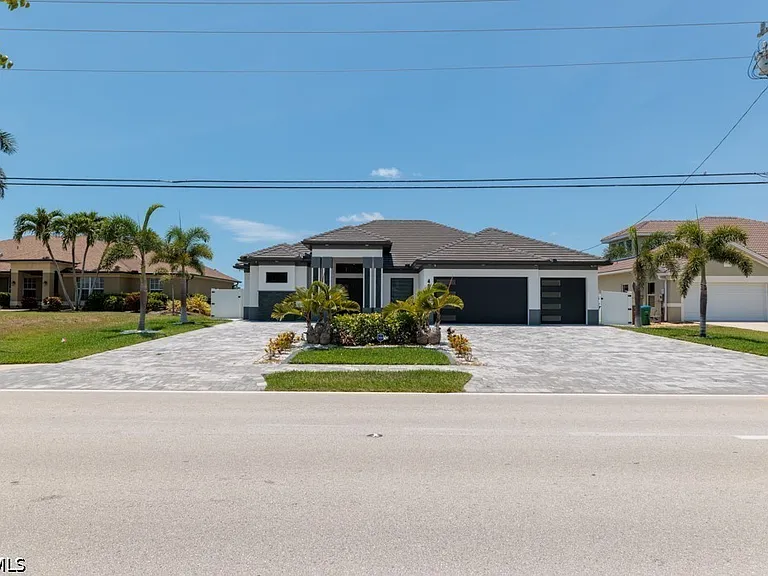 4024 Chiquita Blvd S — Photo 1