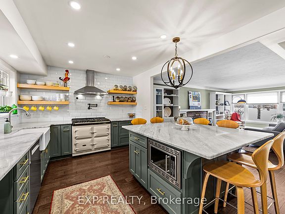 3rd image of 1301 Wayne Rd