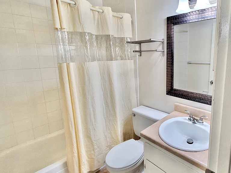 Derby Run Apartments — Photo 106