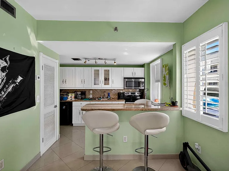 802 Euclid Ave #104 — Photo 12