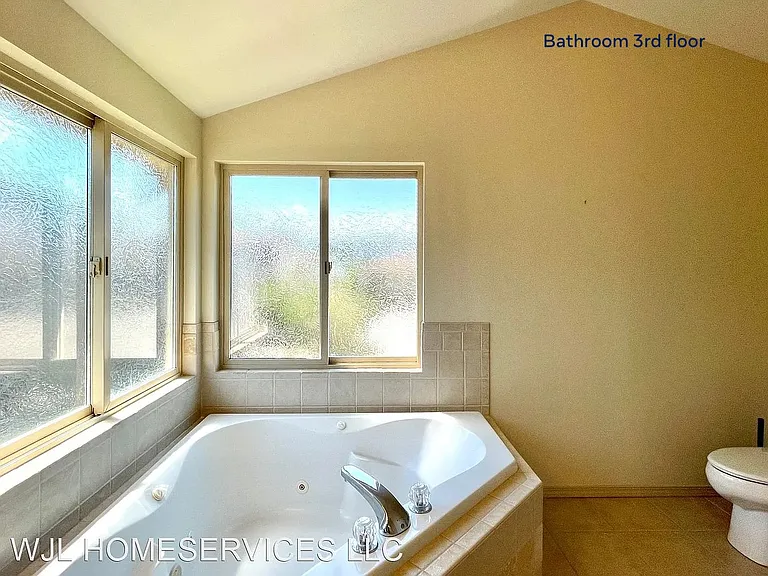 5511 11th Ave NW — Photo 12