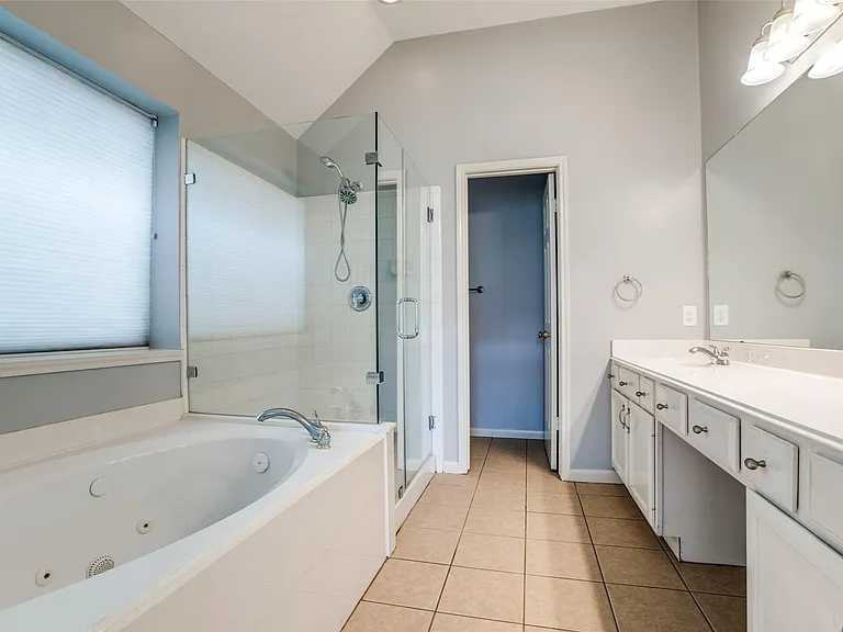 9331 Rodgers Rd — Photo 18