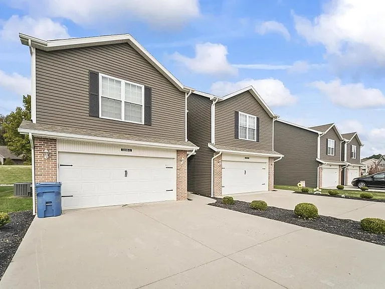 1303 Black Diamond Dr — Photo 9