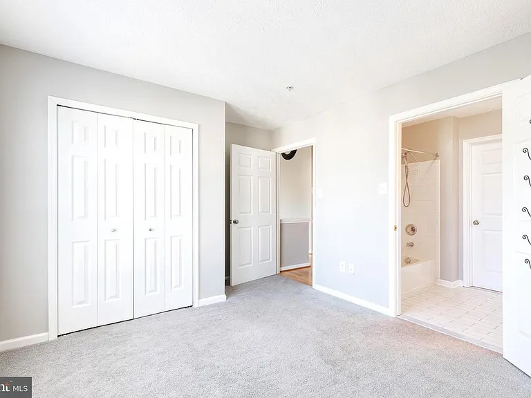 3021 Hunting Ridge Dr — Photo 17