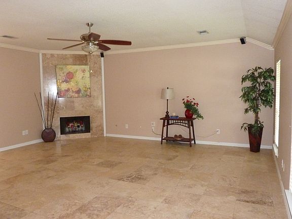 5th image of 3030 Fresco Wells Dr