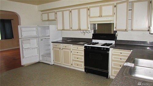 5th image of 526 Bellevue Ave