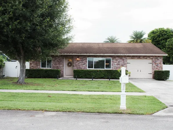 113 Cortes Avenue, Royal Palm Beach, FL 33411