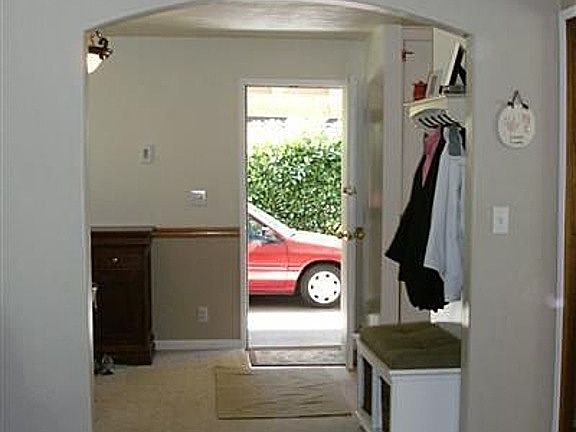 4th image of 6105 190th St SW