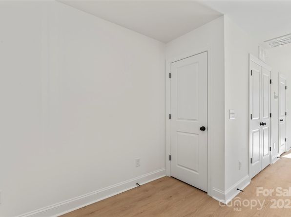 charlotte-north-carolina-6219056 picture