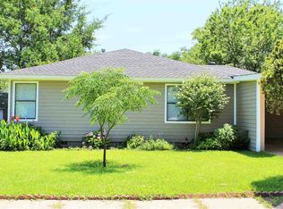 1303 W 10th St, Mount Pleasant, TX 75455